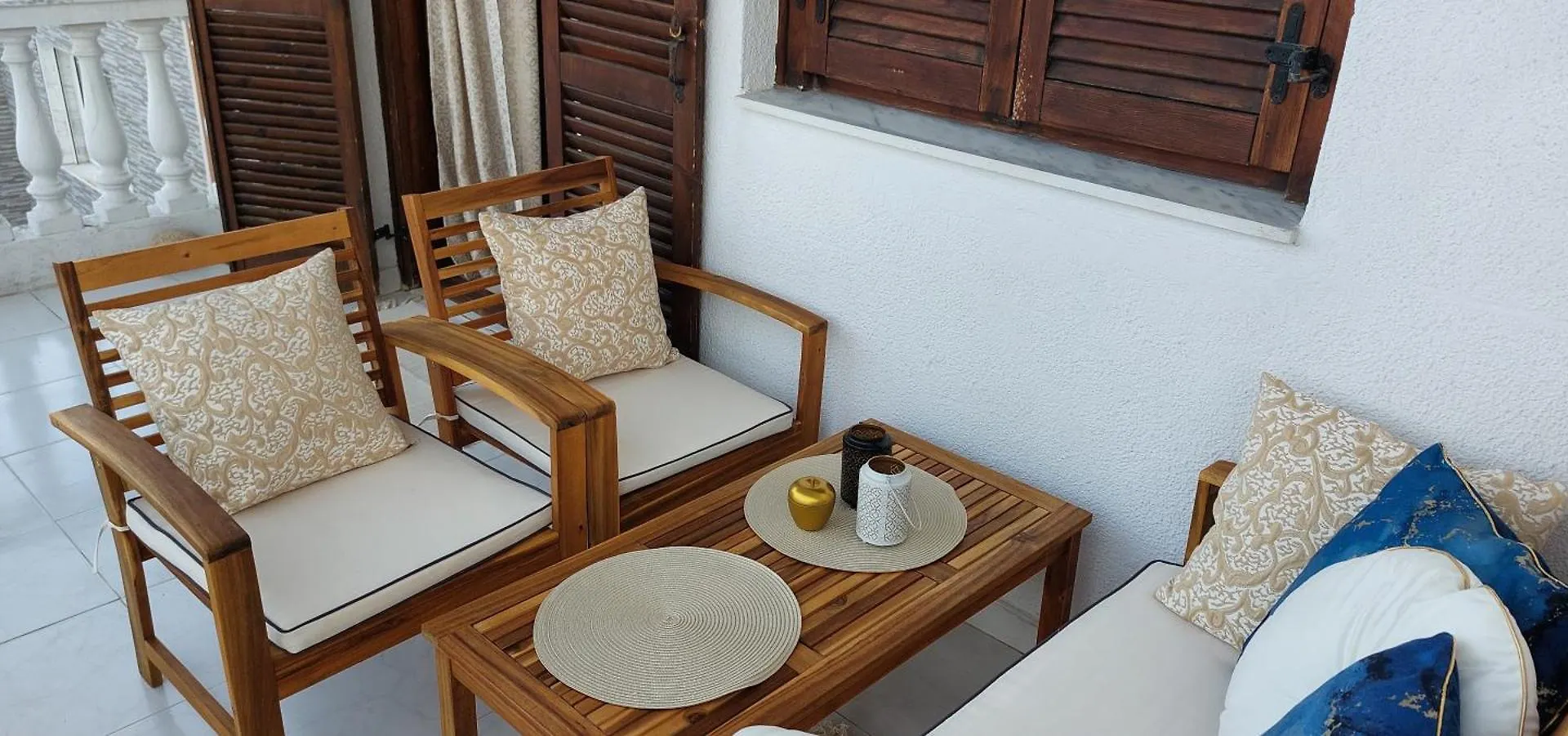 Artemis Apartments Златна Гледка Към Морето Polychrono