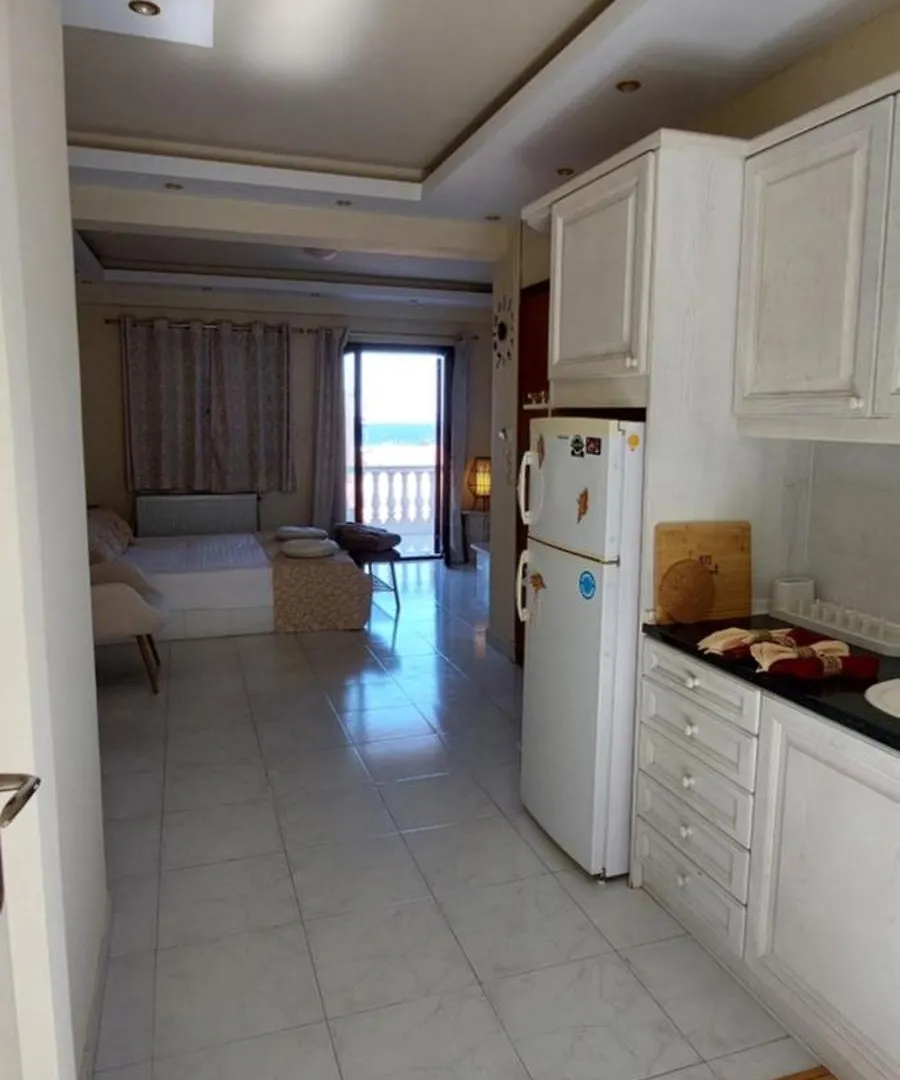 Artemis Apartments Златна Гледка Към Морето Polychrono